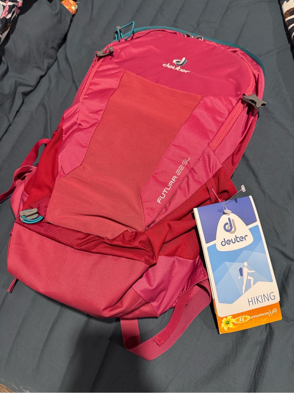 Deuter Red Backpack 22L
